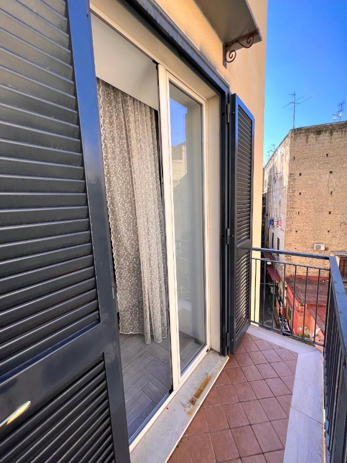 Vico Longo 25 - Ensuit Flat In The Heart Of Наполи Екстериор снимка