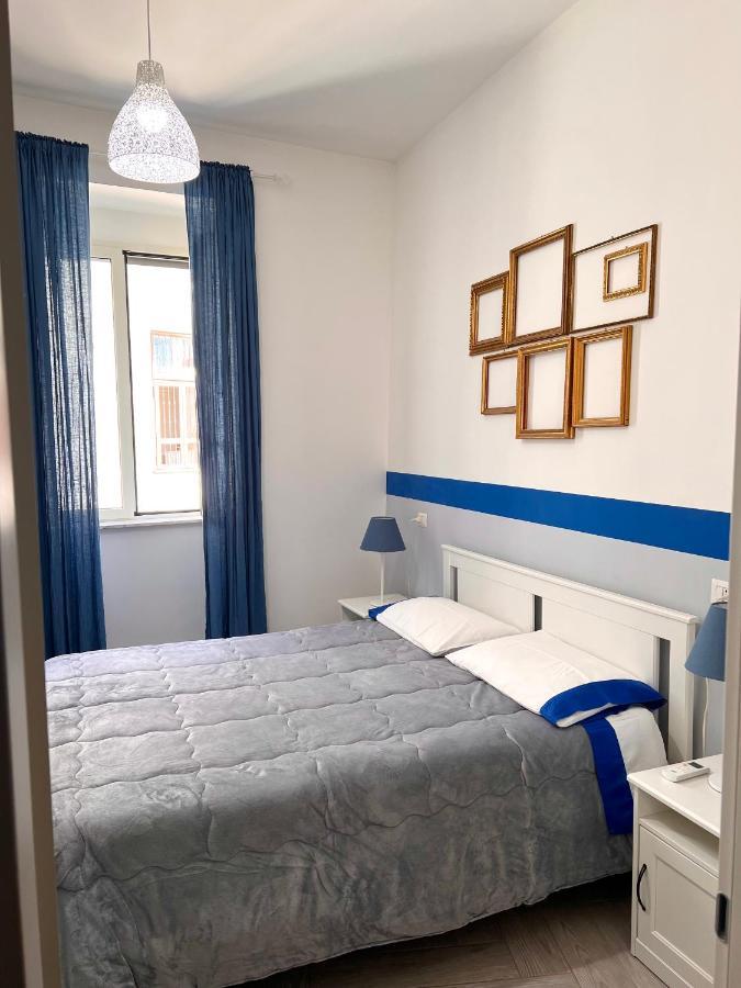 Vico Longo 25 - Ensuit Flat In The Heart Of Наполи Екстериор снимка