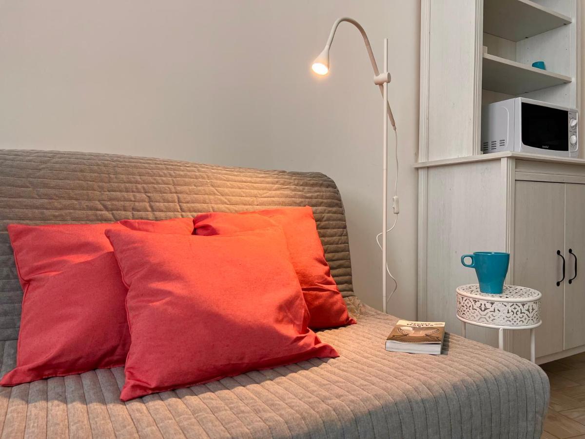 Vico Longo 25 - Ensuit Flat In The Heart Of Наполи Екстериор снимка